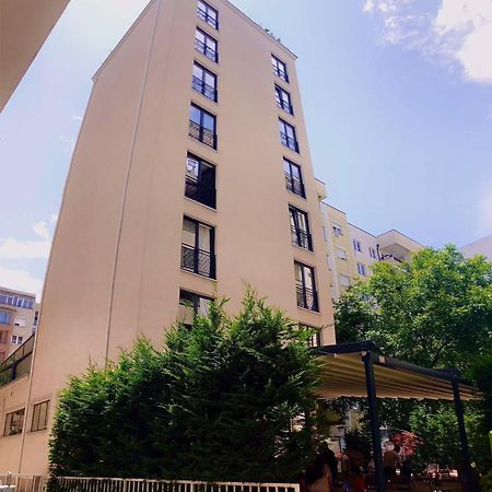 Qama Hotel Pristina Kültér fotó