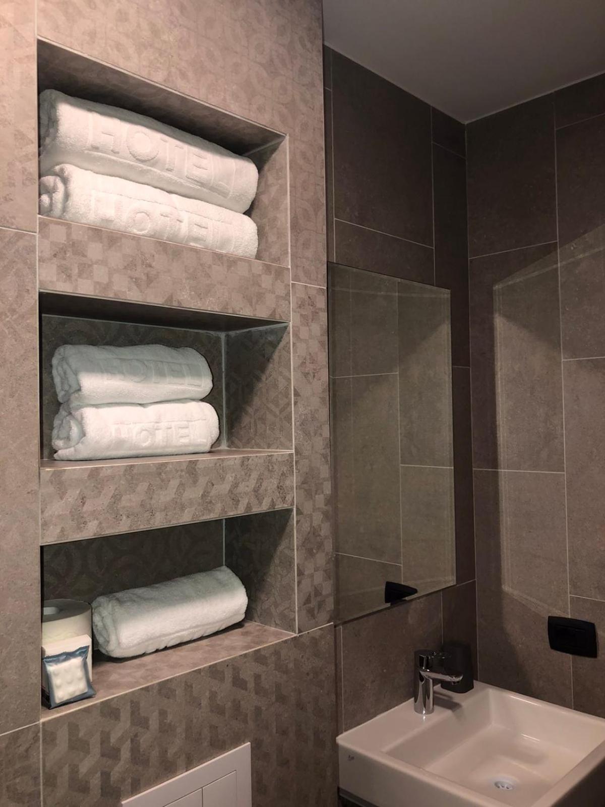 Qama Hotel Pristina Kültér fotó